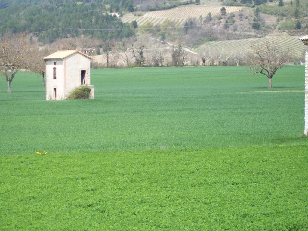 Le Vin De L'Ete Bed and Breakfast Ponet-et-Saint-Auban Eksteriør billede