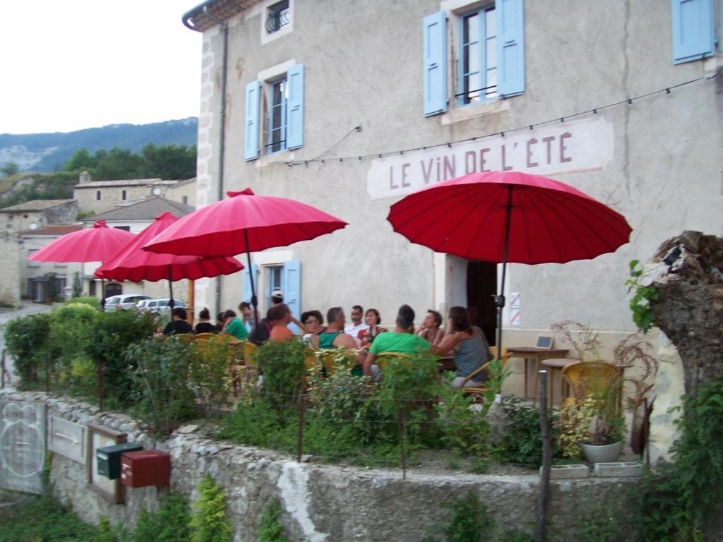 Le Vin De L'Ete Bed and Breakfast Ponet-et-Saint-Auban Eksteriør billede